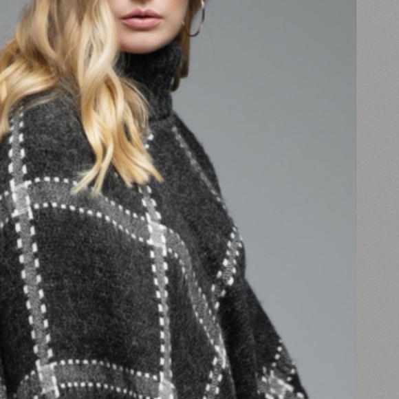 Plaid Poncho Turtleneck Windowpane Print With Fringe Frayed Hem  NWT - Picture 8 of 10